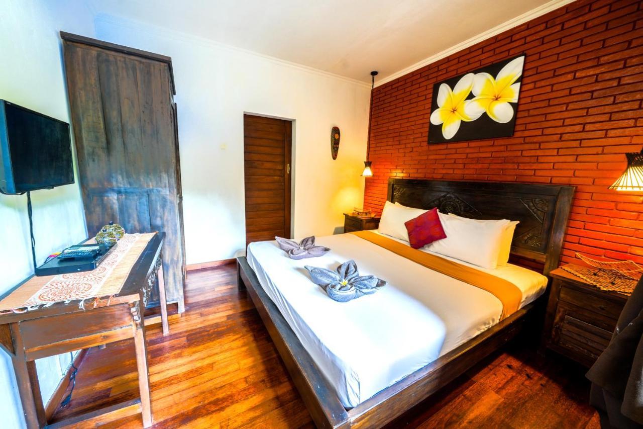 Villa Sanket - Kuta - 6 Bedrooms - 6 Bathrooms - Great Location Dış mekan fotoğraf